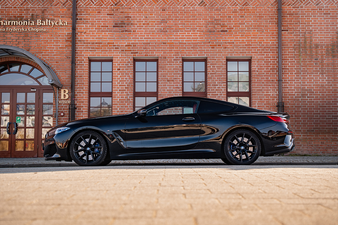 BMW M850i