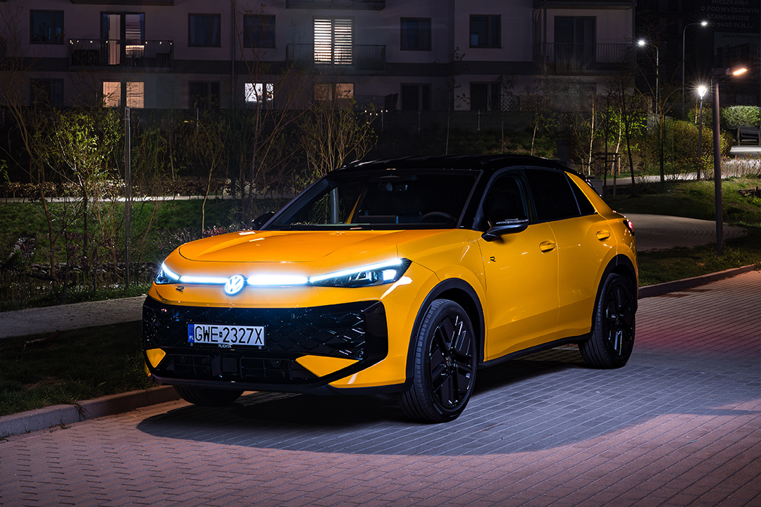 VOLKSWAGEN T-ROC R-LINE